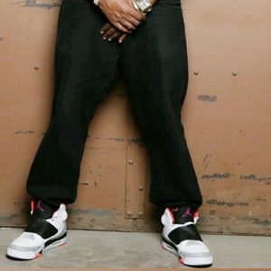 Meet your Posher, Bee